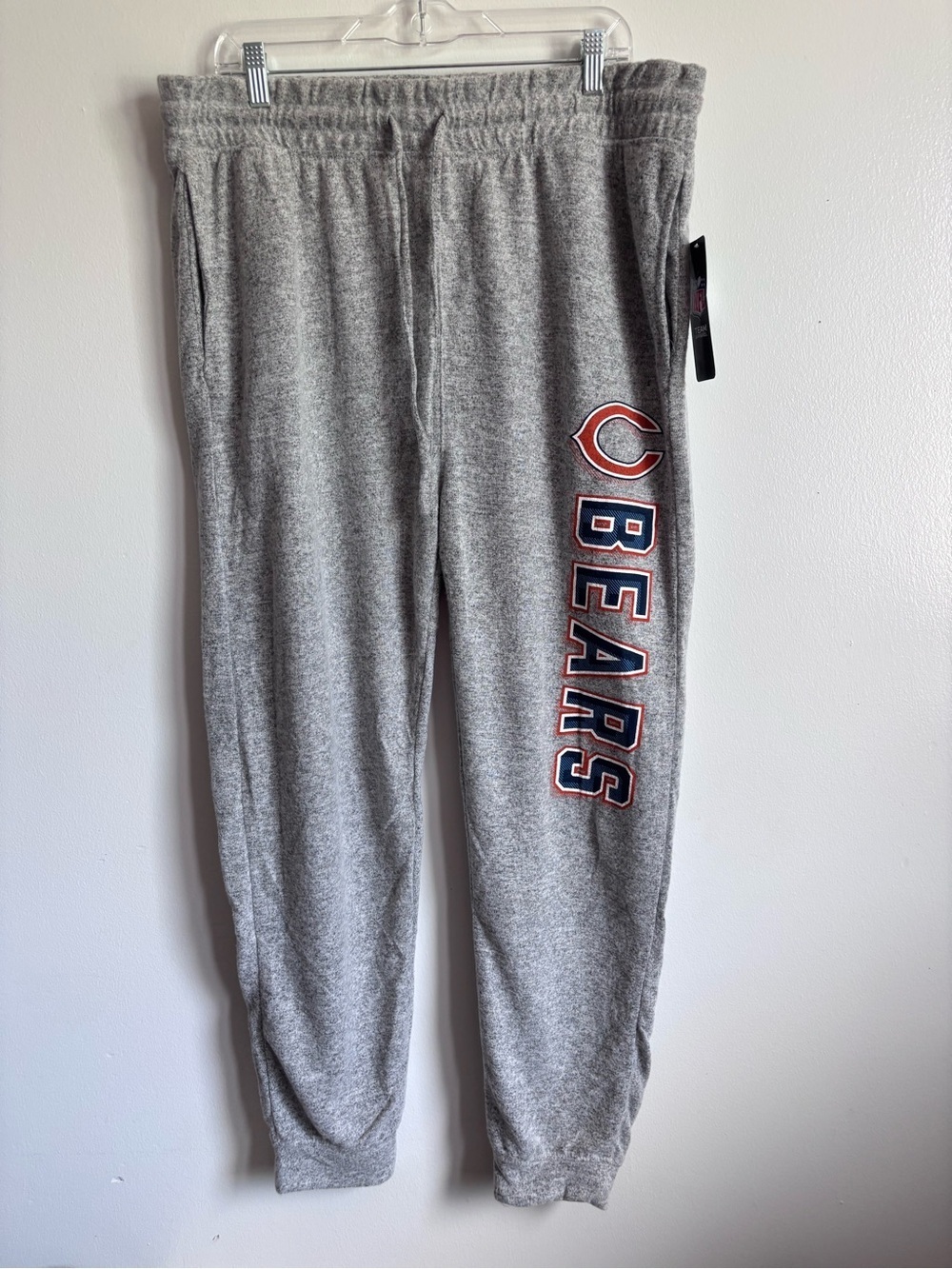 NWT NFL Chicago Bears Gray Sweatpants with Team Logo size XL